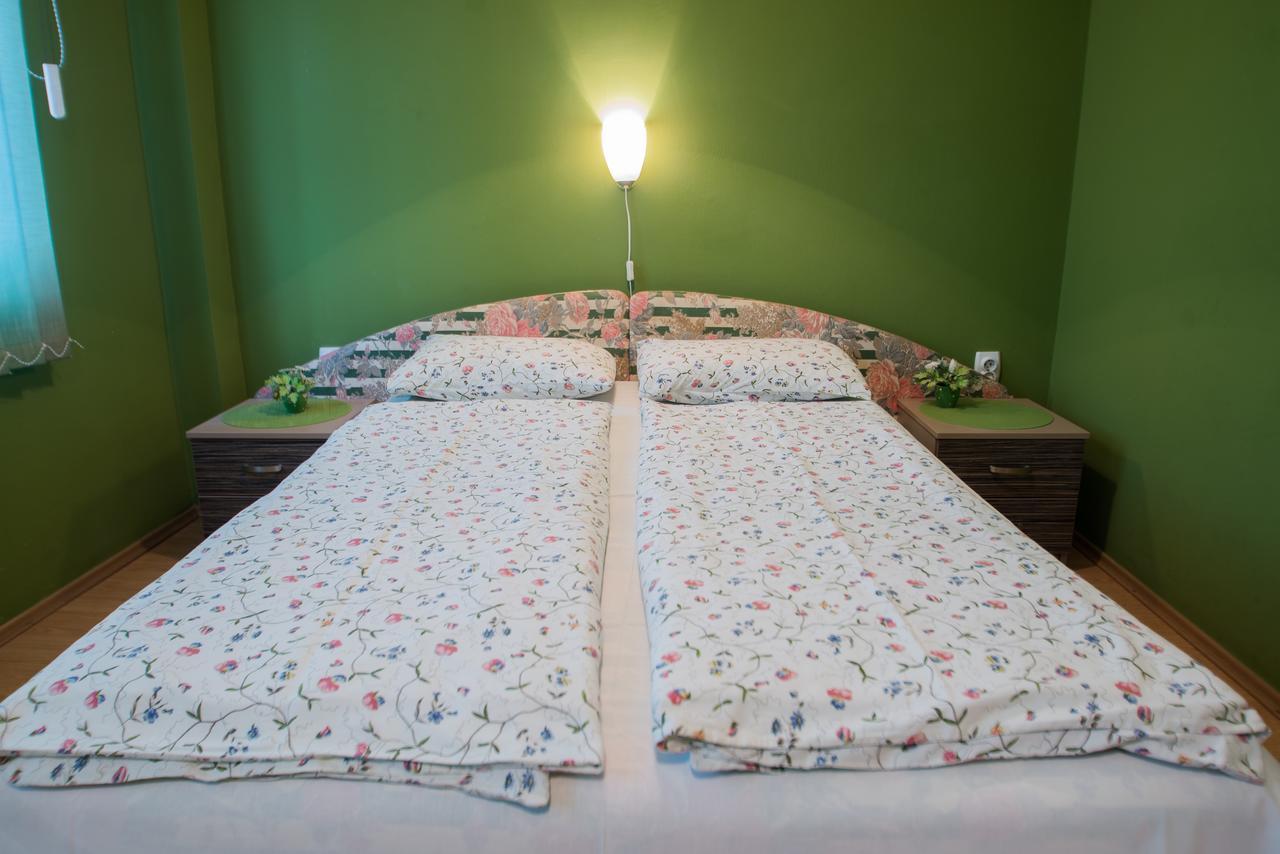 Sweet Apartments Or Rooms Ni Exterior foto
